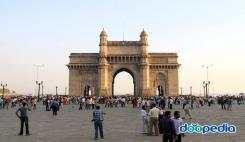 인도의문 (Gateway of India) 1911 년영국왕조지 5 세부부의인도방문을 기념하여세워진건물로 1924 년완성