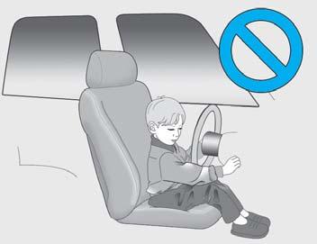 차안에어린이만남겨두면위험 어린이는보호자와함께뒷좌석에 HLZ1018 차로부터떠날때는어린이와함께가십시오.