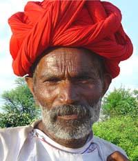694,000 세계인구 : 694,000 미전도종족을위한기도인도의 Raya Rawat 민족 : Raya Rawat 인구 : 2,600 세계인구 : 2,600 주요언어 : Kannada