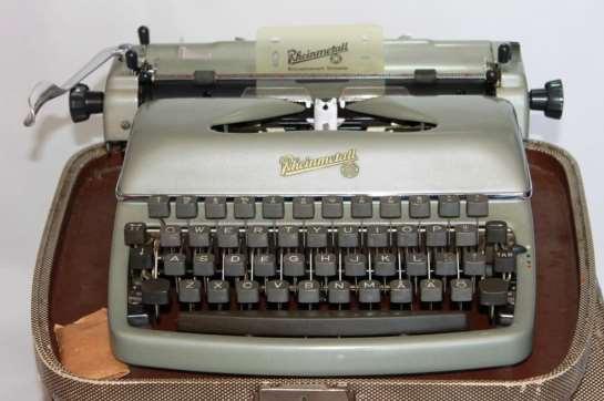 036. RHEINMATALL TYPEWRITER 1955
