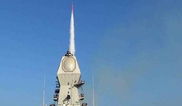 이스라엘해군, 인도와공동으로개발한첨단함대공미사일조달 m 이스라엘은해군은이스라엘과인도가공동으로개발한바락 (Barak)-8 함대공미사일의배치를앞두고있음.