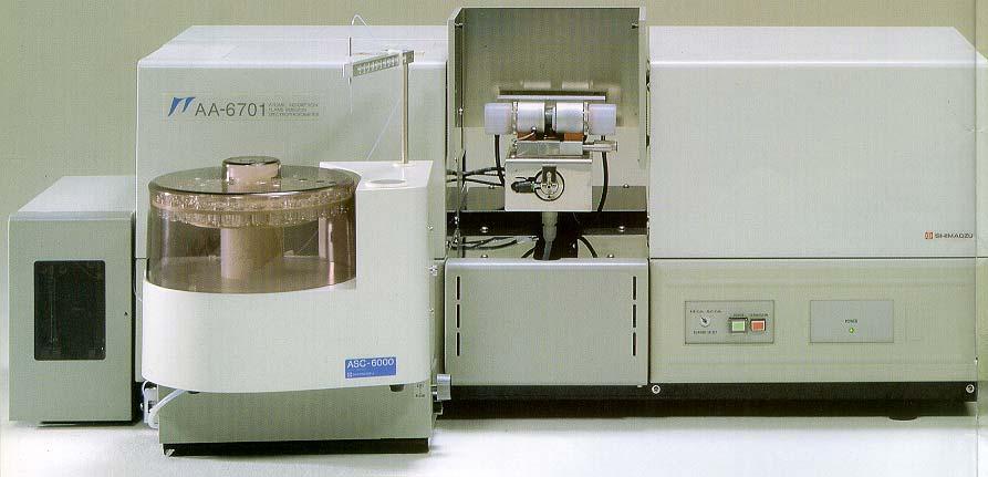 Atomic Absorption Spectrophotometer (AA) 원자흡광광도계또는원자흡광분석기 ( 원소분석기 ) 로불리며, 고분자재료내미량이온원소의정성및정량분석에이용된다.
