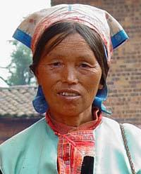 Northern 민족 : Awu, Northern 인구 : 4,500