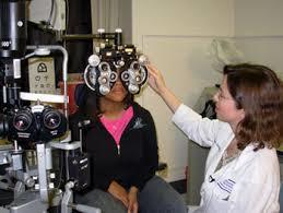 눈보개검사눈내부의시력검사로동공을확장시켜검안경으로각막,