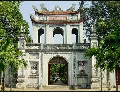 문묘 (Van Mieu, Temple of Literature) * 자료 : ancientworlds.net ㅇ공자와주공의위패를모시기위해 1070년중국산동성곡부의공자묘 ( 孔子廟 ) 를본떠서세웠다.