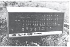 년 Intel 8080 마이크로프로세서칩출시 1975 년마이크로컴퓨터인 Altair