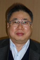 (Kim Yoon Chul) 1988 : 한국산업기술대학교컴퓨터공학과졸업.