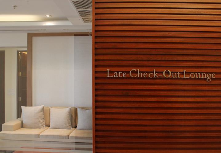 Late Check Out Lounge