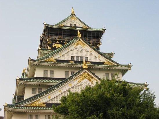 오사카성 ( 大阪城 ) 2011.02.26 20:58 오사카성 ( 大阪城 ) 오사카성은 500 년역사를지닌오사카를대표하는고성 ( 古城 ) 이다. 오사카의상징물이다.