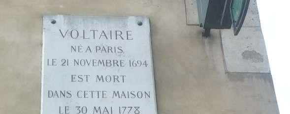 09 내용상밑줄친부분과바꾸어쓸수있는것은? A : Ne parlez pas en anglais et en français en même temps. Parlez seulement en français dans cette salle. B : Oui. Mais c est difficile de parler en français. A : Courage!