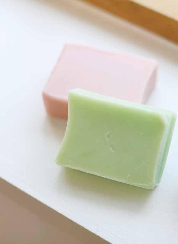 SPECIAL CARE 프레쉬핑크카밍솝金盏花真花爽肤水 FRESH PINK CALMING SOAP 피부진정과유수분밸런스를맞춰주는칼라민파우더가민감한피부고민부위를말끔하게관리해주는핸드메이드솝 Hand-made Soap cleaning sensitive skin delicately due to the powder of calamine, which calms the