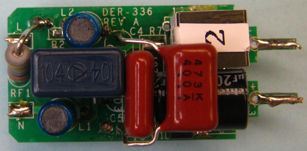 1 소개 이문서에서는 40mA, 195VAC~265VAC 의입력전압범위에서 146V LED 스트링전압을구동하도록설계된디머블비절연형, 고효율, 고역률 (PF) 의 LED 드라이버에대해설명합니다. 이 LED 드라이버는 IC LinkSwitch-PL 제품군의 LNK460KG 를사용합니다.