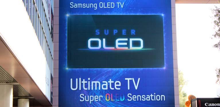 총평 : 삼성, LG 의지배력은유지될것 삼성전자, LG 전자모두 OLED + Smart + 3D 중국업체들의전반적인약진이눈에띔 일본업체들의무안경 3D TV 는그다지인상적이지않음 CES(Cousumer Electronics Show) 2012 가미국현지시각 1 월 10 일부터 13 일까지 4 일간열렸다.