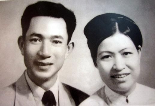 Bô' 씨 (1914 ~ 1988 년 ) 의이름에서딴 "'Trịnh Văn Bô' 대로 " 라고명명했다. 'Trịnh Văn Bô' 씨는하노이시의사업가가정에서 3 형제중막내로태어났다.