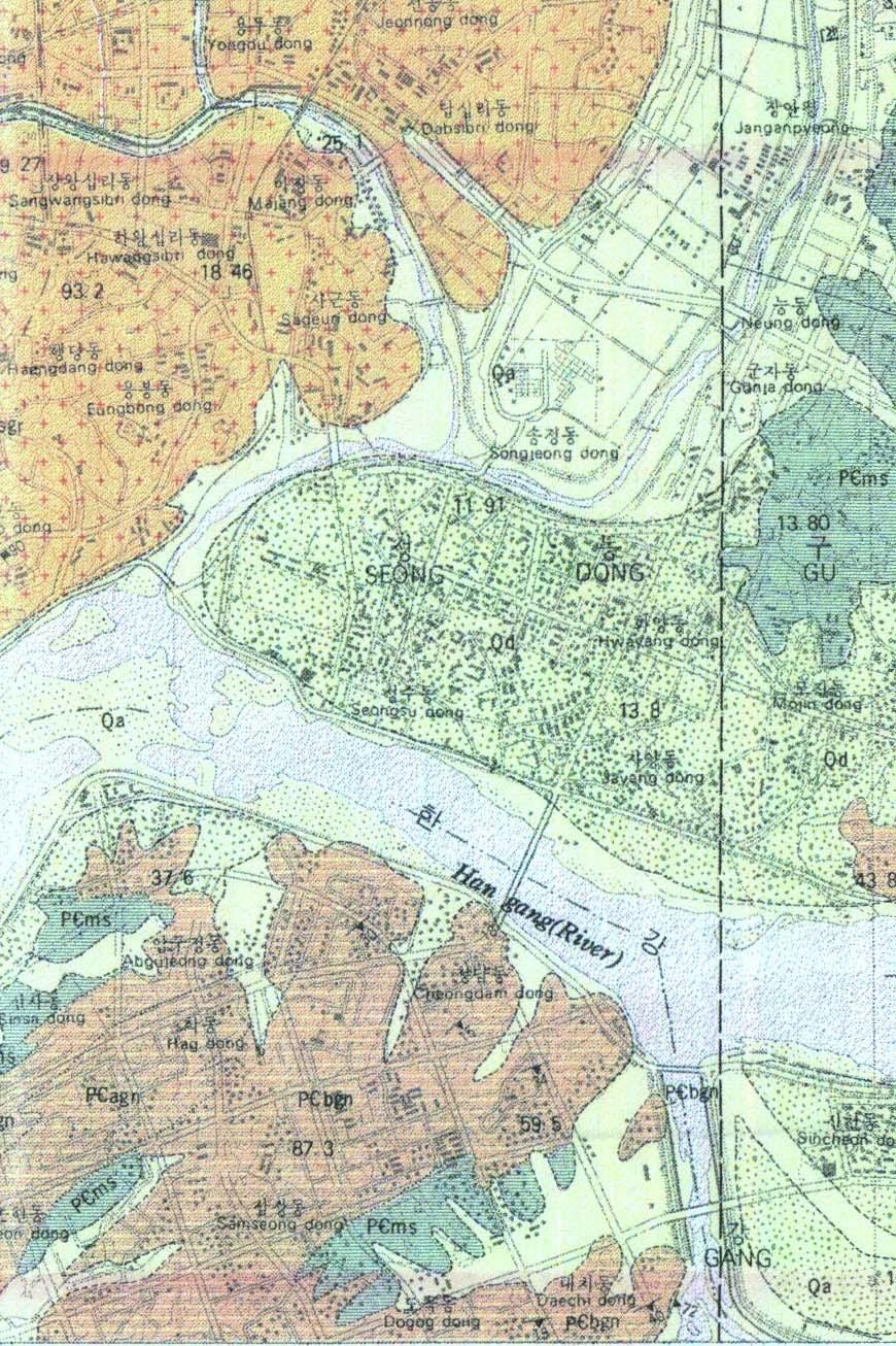 4. 조사결과 4.1 지형및지질 본조사지역은행정구역상서울특별시강남구삼성동 59-11번지에위치하며, 강남구청에서동쪽으로직선거리상약 0.7Km 정도떨어져위치한주거지역으로, 북쪽의한강에서는약 0.7Km정도떨어져위치해있다.