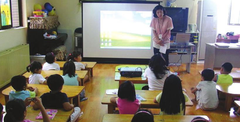 68호 내지 2015.6.10 2:0 PM 페이지16 NEWS _ 법인, 산하기관의 소식 청소년들이 이웃을 만나고 봉사활동에 대한 즐거움을 알아갈 수 있는 시간이 되었습니다. 봉사활동을 통해 청소년들이 지역 사회에서 많은 활동을 하는 계기가 되길 바랍니다.