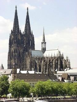브레멘시청사 (Bremer Rathaus) 브레멘시청사는 1405년에서 1410년에고딕양식으로만들어졌다가