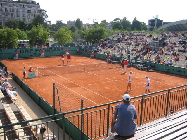 프랑스 오픈 테니스 선수권 대회 (Roland-Garros) 프랑스 오픈 테니스 선수권 대회(Les Internationaux de France 혹은 Tournoi de Roland-Garros)는 프랑스 파리에서 5월 말부터 6월