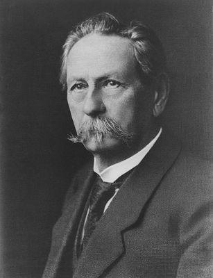 BENZ 의창립자 Carl Friedrich Benz 칼벤츠 (1844.11.26~1929.04.04) 는독일의기술자이자기업인이다.