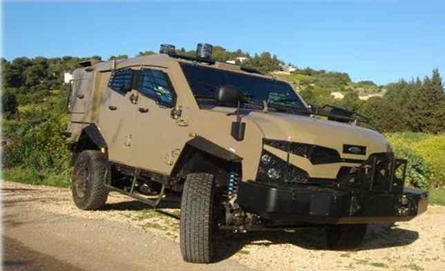 무기체계정보 ( 기동 ) v 이스라엘, 전술정보차량 Granite 배치 - 이스라엘은이스라엘야전정보군단 (Field Intelligence Corps) 의전술정보획득작전을위해최신정찰차량 Granite를배치함 - Granite 는이스라엘 ELTA Systems 사의 EL/I-3302 정보감시 정찰차량 (ISRV) 을기반으로하며, 임무탑재장비는 Ford