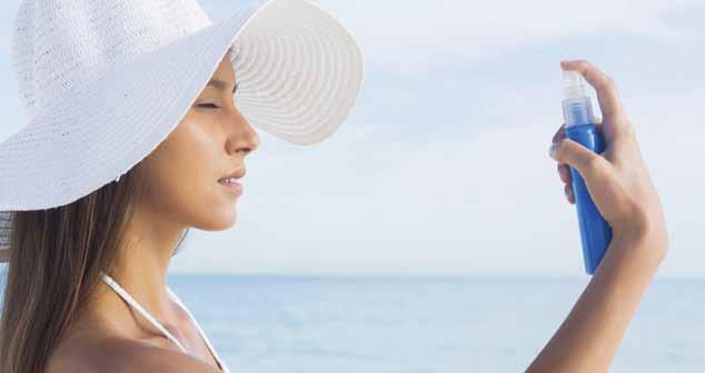 HEALTH HOW TO APPLY UV PROTECTION LOTION ON DIFFERENT SKIN TYPES 햇볕이작열하기시작하는 6월, 자외선이강렬한시간에는되도록외출을삼가는게피부에좋지만외출을피할수없다면자외선차단제를바르는것을잊지마세요.
