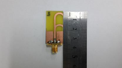 1 Optimized parameters of value for proposed antenna parameter value[mm] parameter value[mm] R1 11.5 W1 25.0 R2 9.0 W2 10.0 L1 44.0 W3 2.0 L2 18.2 W4 2.0 L3 20.0 Wd 6.0 L4 10.0 h 1.0 Ld 2.0 그림 5.