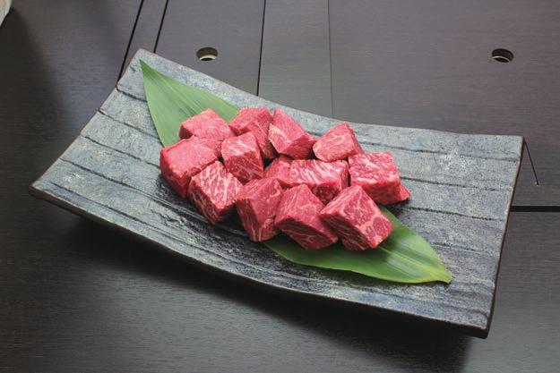 Assortment of 4 kinds of popular Hitachi Beef Y9 5,500 2,500 쉐프 엄선 모듬 (1인분부터) Chef's Choice (for one person) 쉐프 엄선 소 혀, 소고기, 돼지고기를 접시 한가득 제공합니다.