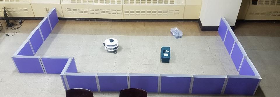 Educational Indoor Autonomous Mobile Robot System Using a LiDAR and a RGB-D Camera 49 형으로표시한다. 그러고나서깊이영상에표시한 YOLO 외곽사각형의중심이깊이영상의계측라인상에놓이도록이외곽사각형을 Y축방향으로이동시킨다.