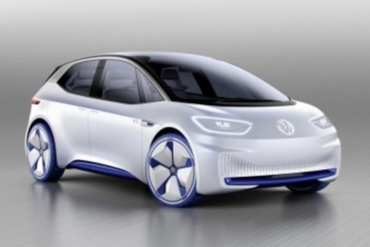 Volkswagen은올해말배터리팩과모터출력을개선시켜최대 3km까지주행할수있는신형 e- Golf를내놓는다. Audi는 1회충전으로 5km까지달릴수있는 e-tron Quattro 콘셉트카를선보였다. 3개의모터를장착해최고출력 53마력, 최고속도 21km/h의성능을구현한다. DC 방식충전으로 5분만에충전이완료되고, 무선충전기술도적용가능하다.