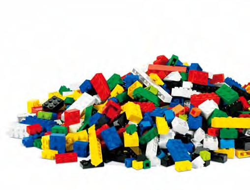 Lego 1932~ 레고 라는이름은 잘놀다 라는의미의덴마크어 leg godt 의약어에서비롯됐다. 레고그룹은올레키르크크리스티안센이라는목수가설립했으며, 대를이어 오직최고만이최고다 를실천해가고있다. 목수의작은작업실에서첫발을내딛은레고는 80년이라는기나긴시간동안, 재미 와 최고의가치 를창조하며, 전세계에수많은마니아들을거느린레고랜드를구축하고있다.