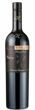오늘날에도여전히 Katnook 와인생산에열정을바치고있는 Wayne Stehbens는큰반향을일으킨 2013 빈티지를포함한총 35개의 Katnook 와인을세상에내놓았다.