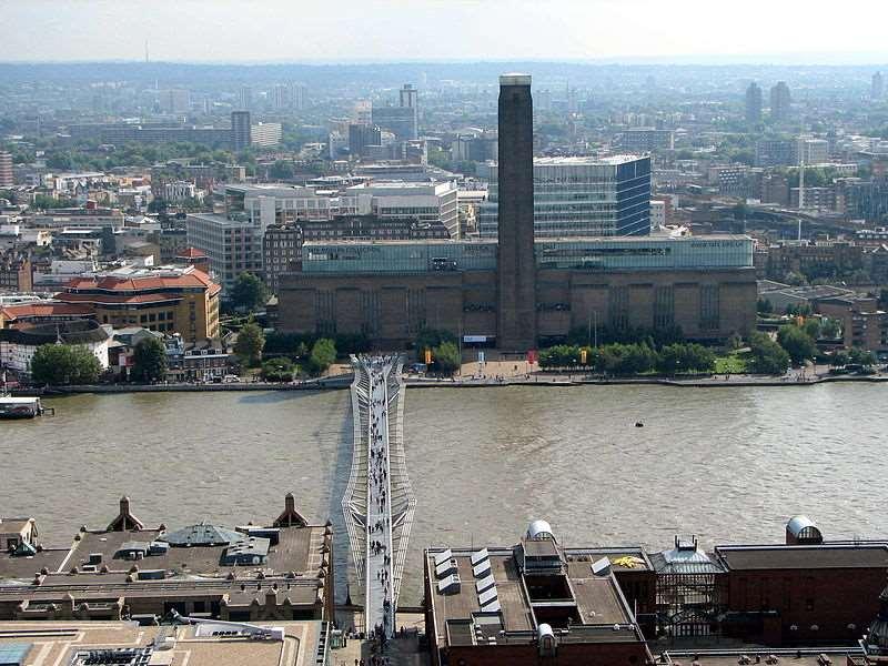 테이트모던 (Tate Modern) : 2000년완공 21세기가장성공한현대미술관 : 연간 500만명방문 밀레니엄브릿지 (Millennium Bridge, 1998~2000) 연결 <