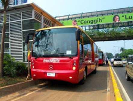 o BRT (TransJakarta) 12.9km BRT(Bus Rapid Transit : ) 39. o : 26.
