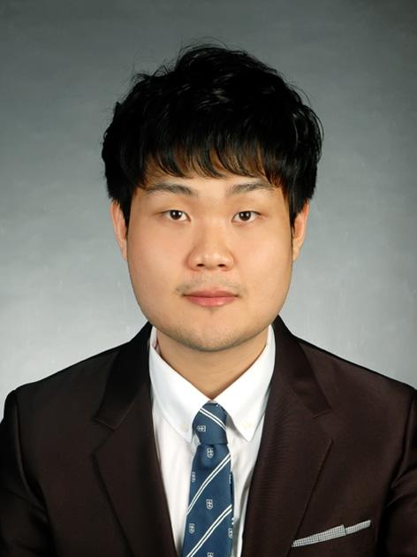 안랩보안관제팀 < 관심분야 > 온라인게임보안, 네트워크포렌식, 데이터시각화 허청일 (Cheong Il Heo) 정회원 2013 년 2 월 : 한국산업기술대학교컴퓨터공학과학사 2015 년 2 월 :