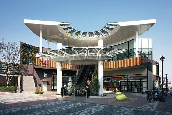 AEON LakeTown AEON LakeTown kaze Directly connected to the Koshigaya Laketown station. Shop in a relaxing manner at the greenery and spacious property.