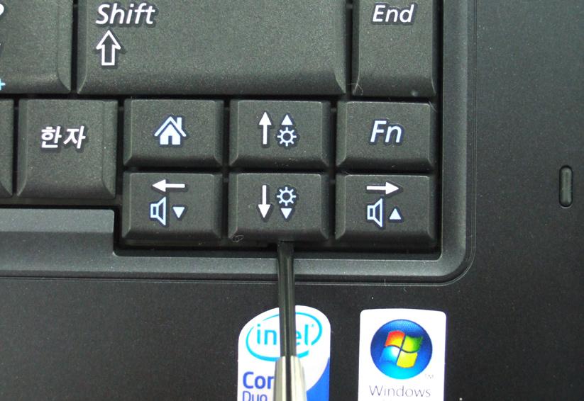 10. When seperating the keyboard hook, use a tweeze, wood cutter or