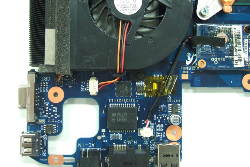 R emove screws for separating FAN and Heat