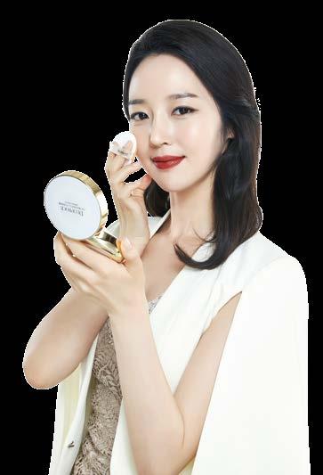 MAKE-UP 커버메이크업 MAKE-UP 피부결점을자연스럽게커버하여완벽한피부톤을연출! 당신의피부를한층더아름답게만들어줄디오프러스팩트는자연스러운톤보정이가능하며, 촉촉하고자연스럽게빛나는피부를선사합니다. 피부톤에따라다양하게종류가나누어져있어자신의피부에최적화된메이크업을연출할수있습니다.