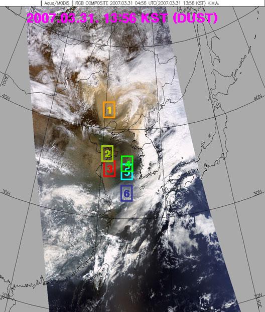이병일 손은하 오미림 김윤재 (a) (b) (c) (d) Fig. 6. (a) RGB composite image of MODIS/Aqua and (b) observed AIRS/Aqua brightness temperature (Tb) spectrum at 1356 KST on 31 March 2007.