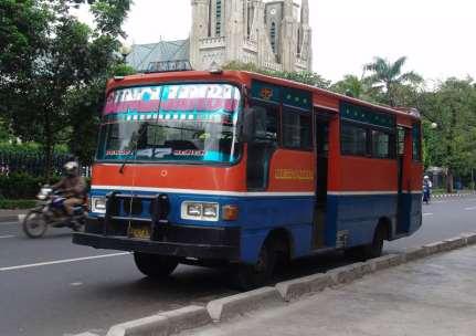 버스전용차선사용가능 - 다른대중교통수단과환승가능 - 일주일의운전기사훈련기간, 유니폼착용 Metro mini 1976 년도입 협동조합이없고, 대부분개인에의해운영되어짐 Kopaja