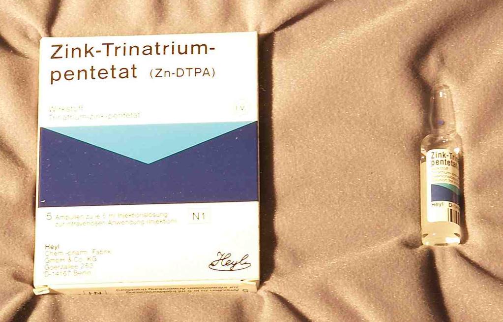 제 7 장 _ 피폭환자치료 (2) DTPA 강력한킬레이트제제인 DTPA(diethylenetriaminepentaacetic acid) 는중금속제거에 EDTA 보다효율성을보인다. 정맥내투여후, DTPA는 1시간안에소변으로약 50% 가빠르게배설된다.