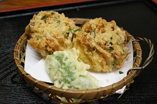 白魚天 (SHIRAUO TEMPURA) Fritter of