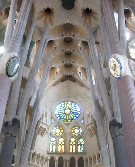 Antoni Gaudí Gaudí Ú nico, Spain