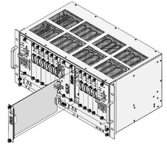 바. TIU 모듈설치 TIU 는 RJ-45 커넥터모듈을이용하여 10/100/1000Base-T 인터페이스를 제공한다. TIU 모듈을설치하는방법은다음과같다. 1단계 : TIU를설치할슬롯이비어있는지확인한다.