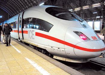 2.4 독일의고속철도독일의 ICE 는고속철도의선발주자인일본과프랑스에비해상당히늦은 1991 년에첫선을보였다.