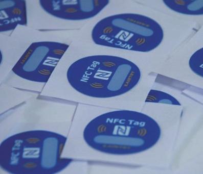 실행면에서 안정적이며 학생들이 사용하기 편리한 것은 NFC 작업 실행기, NFC 스마트 Q 가 활용하기에 편리한 것 같다.