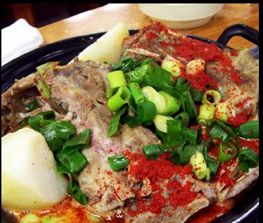 .. Spicy assorted seafood soup + seafood spring onion pan cake + Korean Soju/2x beers 37 Set A. 홍합탕 Hong Hap Tang C.