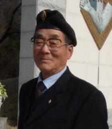 한국전쟁 PAROLES DE VETERANS Mission de défense 박동하 ( 한국전유엔프랑스한국인용사 ) 저는 1951 년 2 월부터 1953 년 9 월까지프랑스의전투병으로복무했습니다.