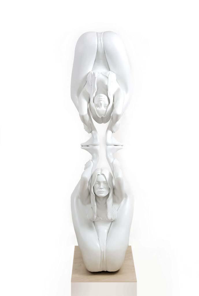 Marc Quinn 마크퀸 (b.1964) Marc Quinn은 1964년영국런던에서태어난현대미술가로, 지금도런던에서생활하고있다. 그의작품은조각, 설치및회화등다양하다. Quinn은인체, 유전학, 정체성, 환경및미디어등다양한주제를통해 우리가살고있는지금의세상에서과연인간적이라는것은무엇인가 에대해탐구하고있다.