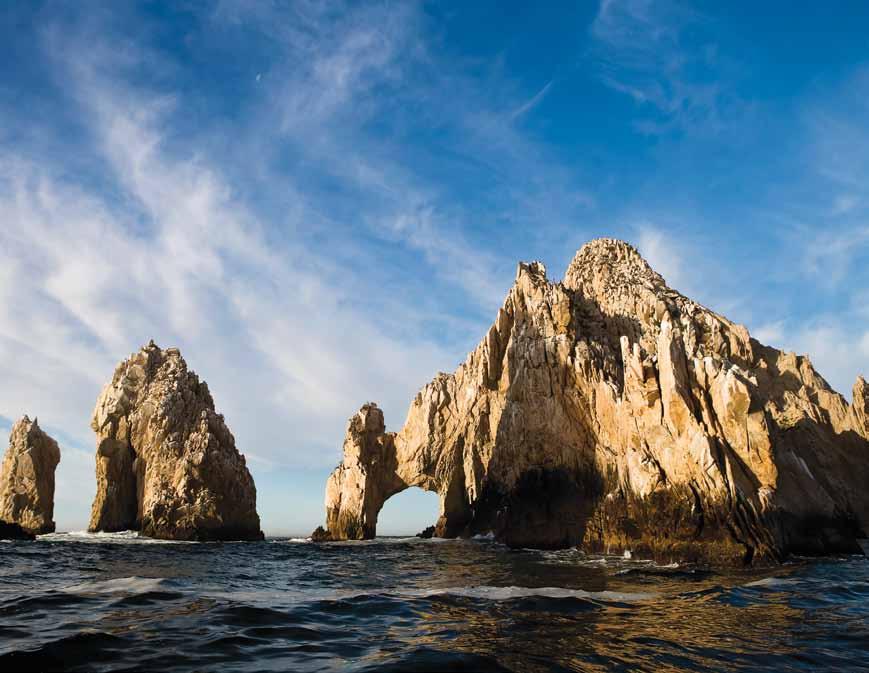 로스카보스 los cabos 바하칼리포르니아 Baja California 한편은사막, 다른한편은멋진코르테스해안, 이렇게다른둘사이를멋지게연결해주고있는것은바하칼리포르니아에있는수르산호세델카보와카보산루카스입니다. 골프전문가들조차감탄해마지않는골프코스, 고급스파가딸린럭셔리호텔들, 회색혹등고래를만날수있는매혹적인바다경치까지.